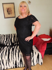 Chubby British mature lady doing her younger lover