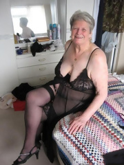 Granny pussy porn pictures